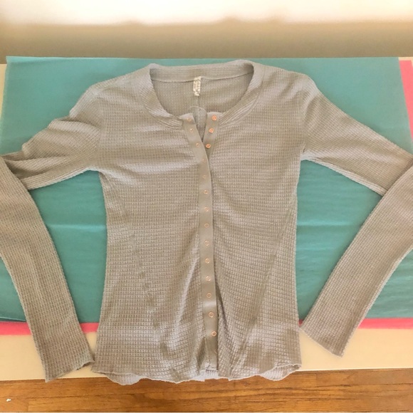 Free People Going Places Cardi in Heather Gray. M - Picture 6 of 9